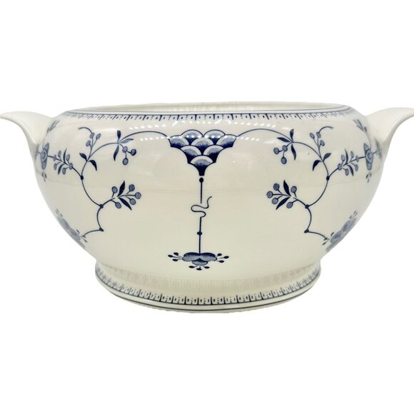 Churchill Serving Bowl with Lid 8 inch Diameter White Blue Floral Design England - Picture 7 of 12